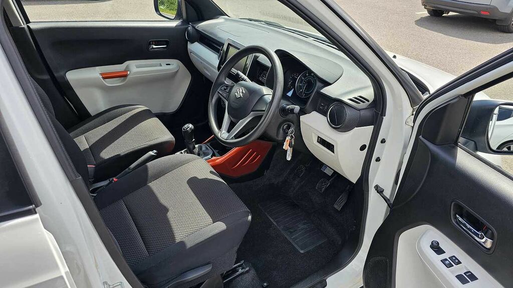 Compare Suzuki Ignis 1.2 Dualjet 90Ps Sz-t 5-Door Hatchback ET66GWD White
