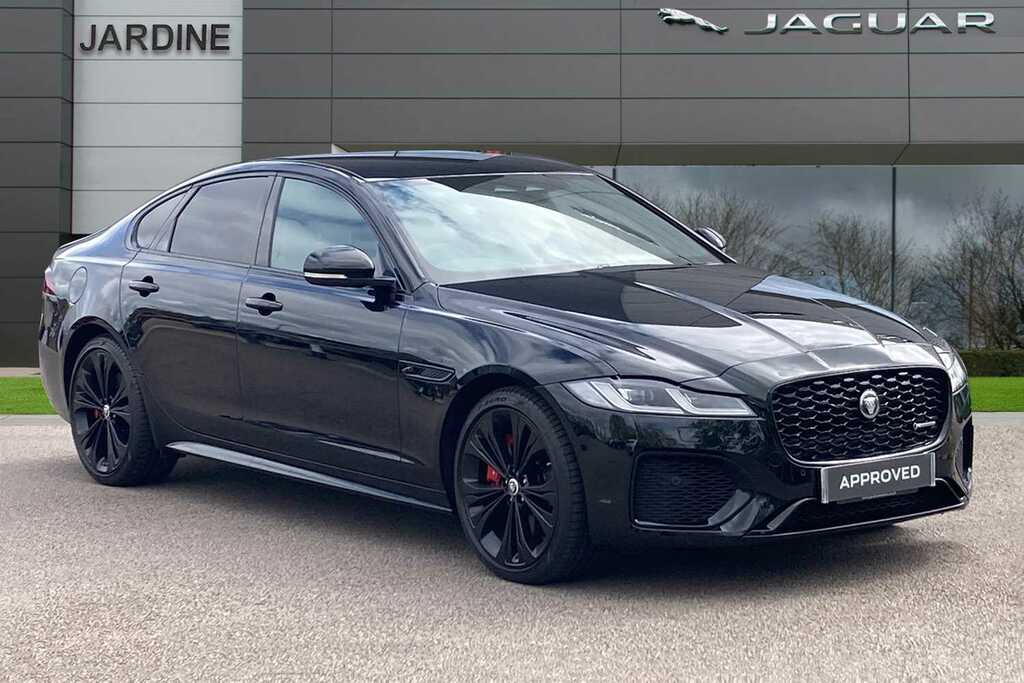 Compare Jaguar XF 2.0 P250 R-dynamic Se Black KN24XUB Black