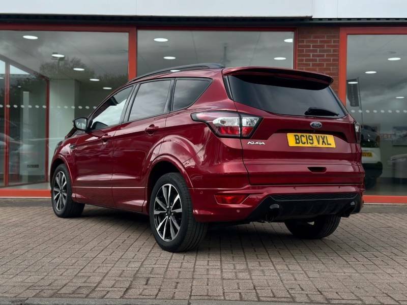 Compare Ford Kuga St-line 1.5 Ecoboost BC19VXL Red