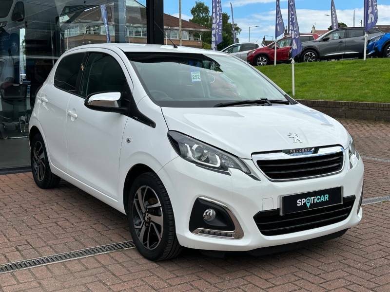 Peugeot 108 Collection 1.0 72 White #1