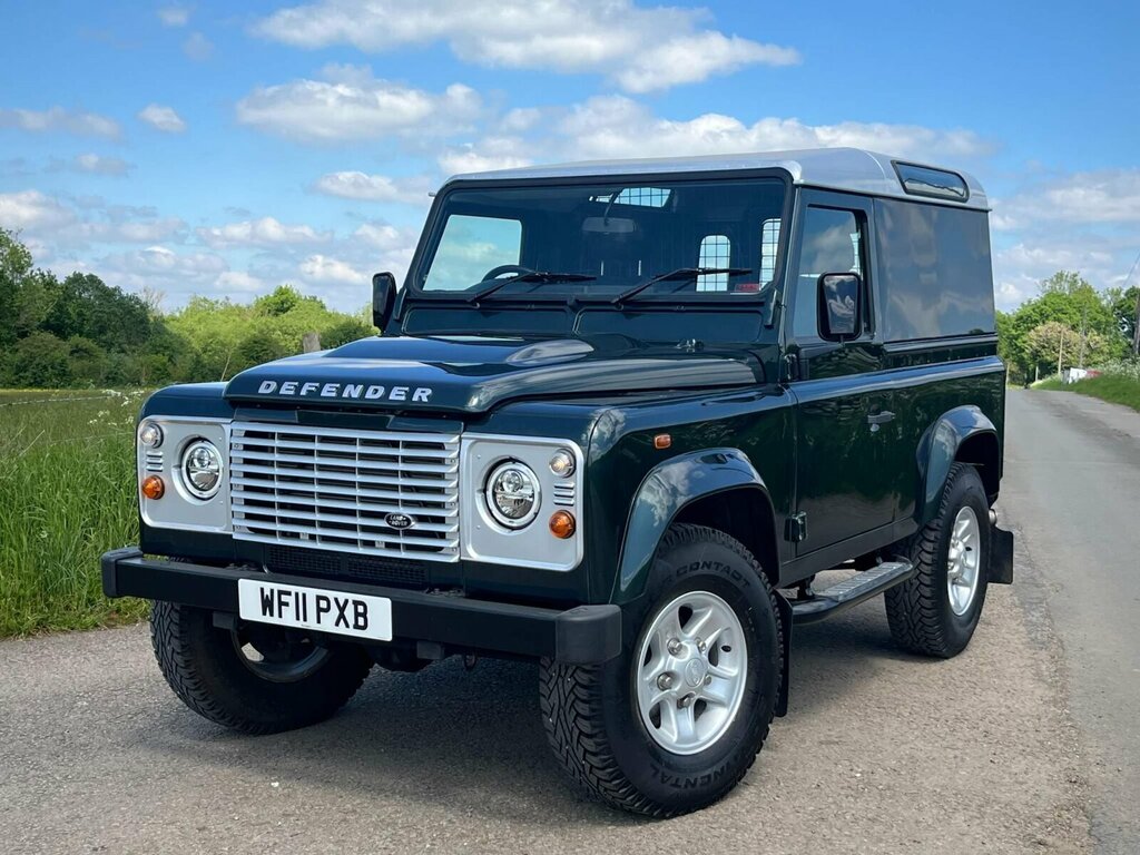 Compare Land Rover Defender 2.4 Tdci Hard Top 4Wd Euro 4 WF11PXB Green