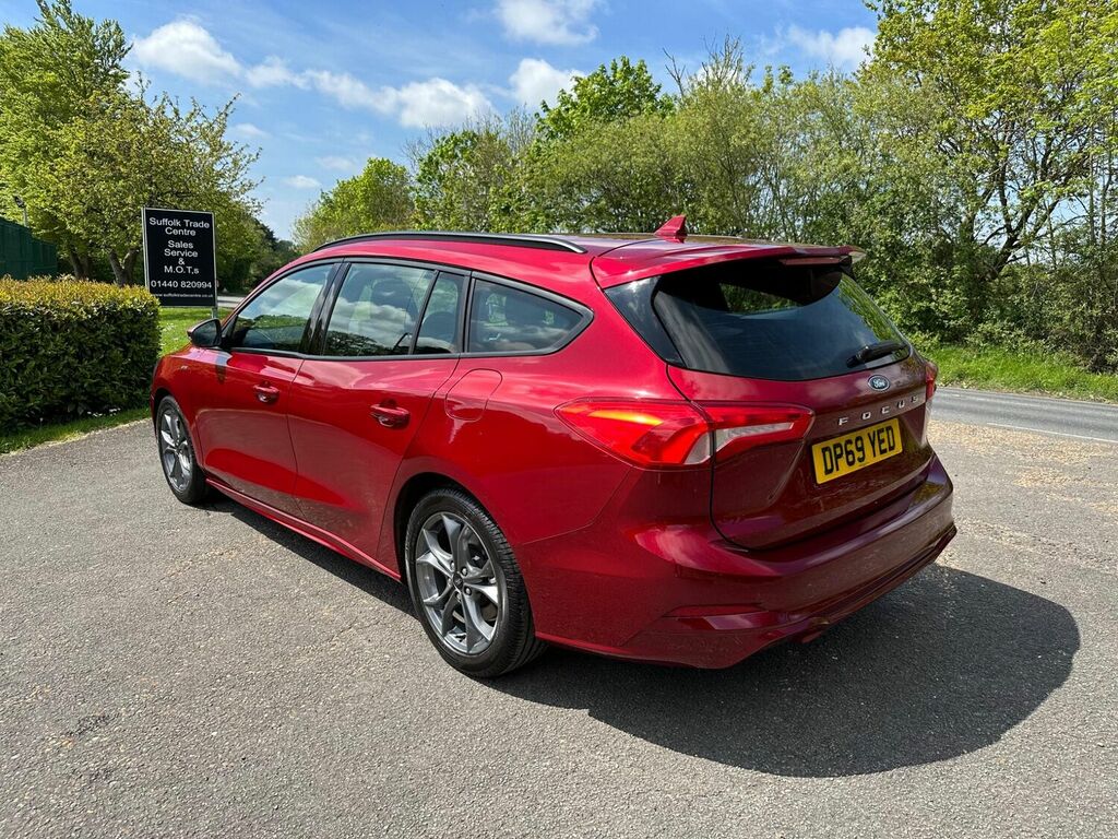 Ford Focus Estate 1.5T Ecoboost St-line Euro 6 Ss 201 Red #1
