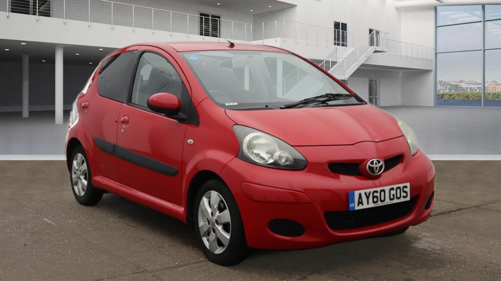 Compare Toyota Aygo 1.0 Vvt Go Euro 6 AY60GOS Red