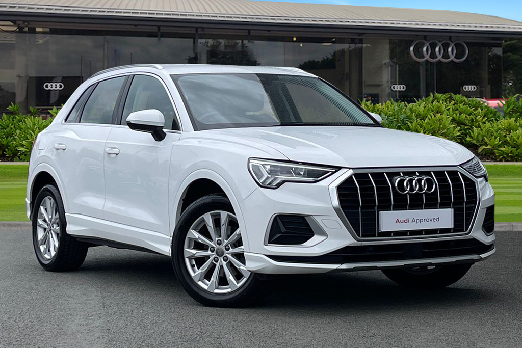 Compare Audi Q3 Sport 35 Tfsi 150 Ps 6-Speed DL20YPW White