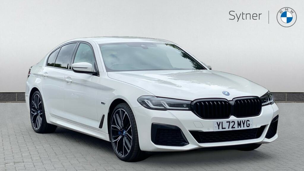 Compare BMW 5 Series 545E Xdrive M Sport Pro Pack YL72MYG White