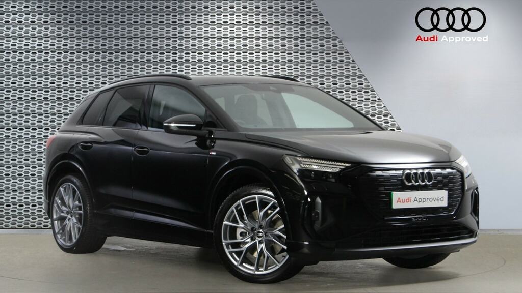 Compare Audi Q4 E Tron 150Kw 40 82.77Kwh Edition 1 Cstech FL73KCK Black