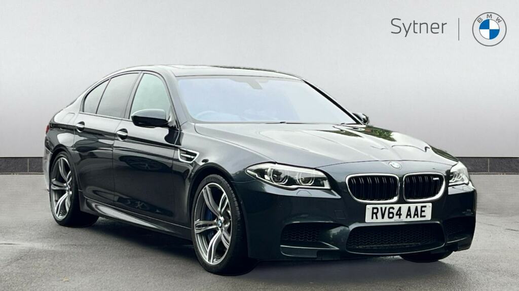 Compare BMW M5 M5 Dct RV64AAE Grey