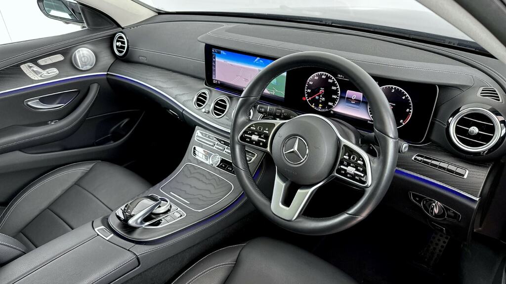 Compare Mercedes-Benz E Class E400d 4Matic 9G-tronic FJ20GUG Blue