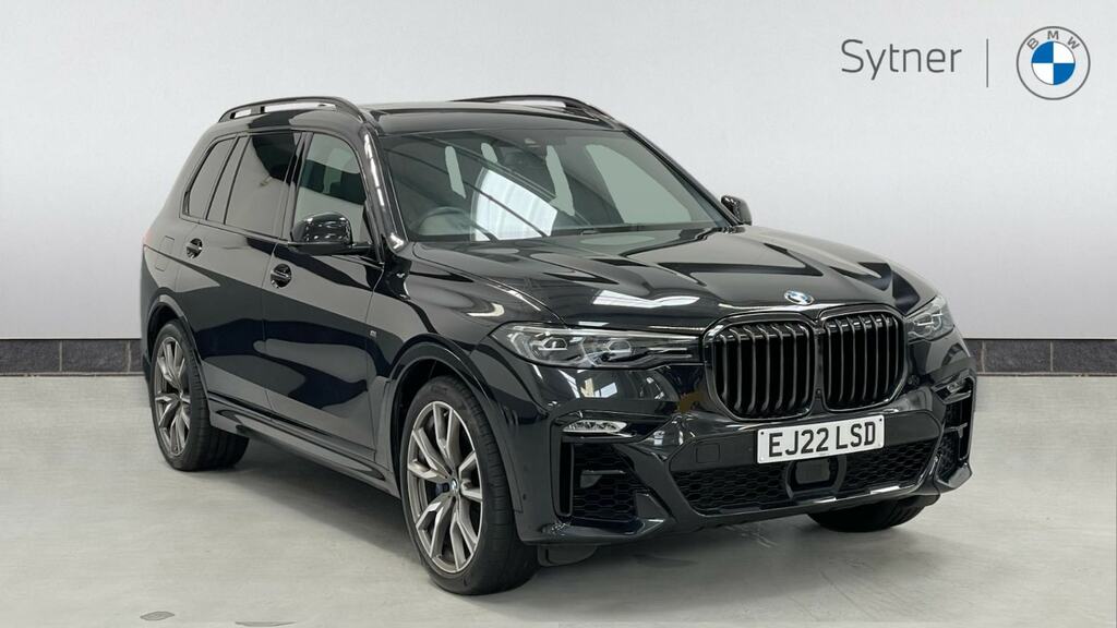 Compare BMW X7 Xdrive M50i Step EJ22LSD Black