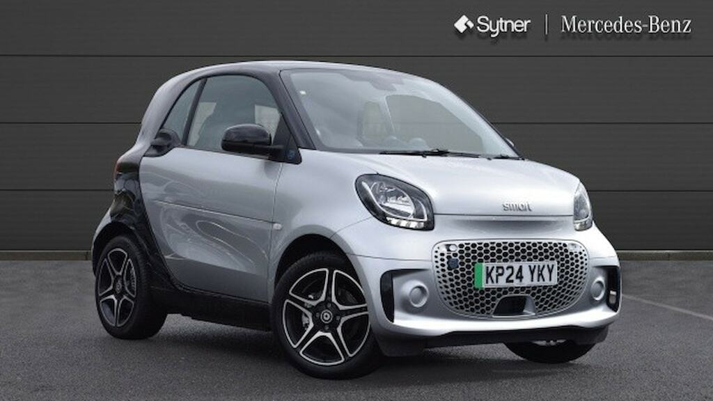 Compare Smart Fortwo Coupe 60Kw Eq Premium 17Kwh 22Kwch KP24YKY Silver
