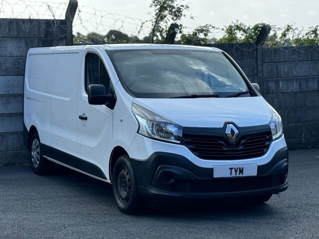 Compare Renault Trafic 1.6 Ll29 Business Dci Sr Pv 115 Bhp HN64YLP White