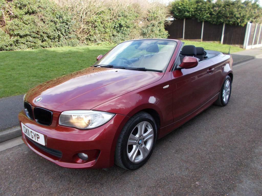 Compare BMW 1 Series 2.0 118D Se Steptronic Euro 5 CK11GYP Red