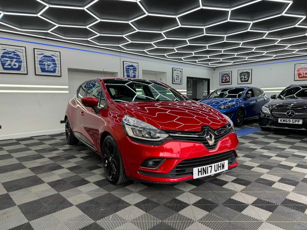 Compare Renault Clio Dynamique S Nav Dci HN17UHW Red