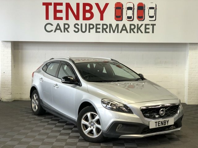 Volvo V40 Cross Country 2.0 D2 Cross Country Se 118 Bhp Silver #1