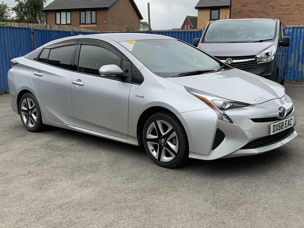Compare Toyota Prius Vvt-i Business Edition DX68EAC Silver