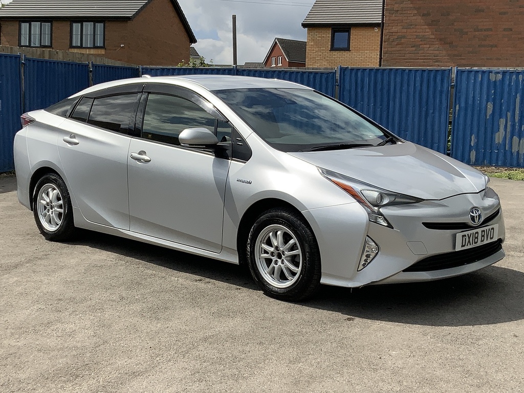 Compare Toyota Prius Vvt-i Business Edition DX18BVO Silver