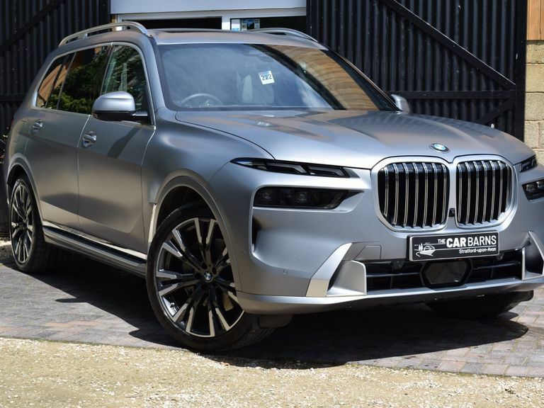 Compare BMW X7 Xdrive40d Excellence Mhev LC23BNO Grey