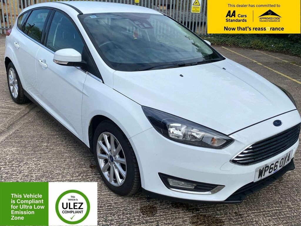 Compare Ford Focus Hatchback 1.0T WP66OYA White