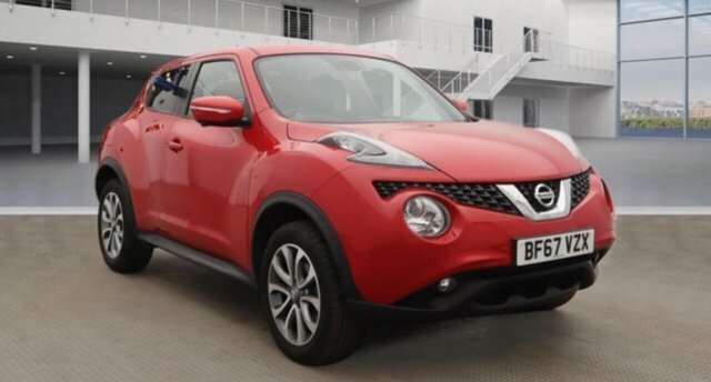 Compare Nissan Juke 2017 1.6L Tekna Xtronic 117 Bhp BF67VZX Red