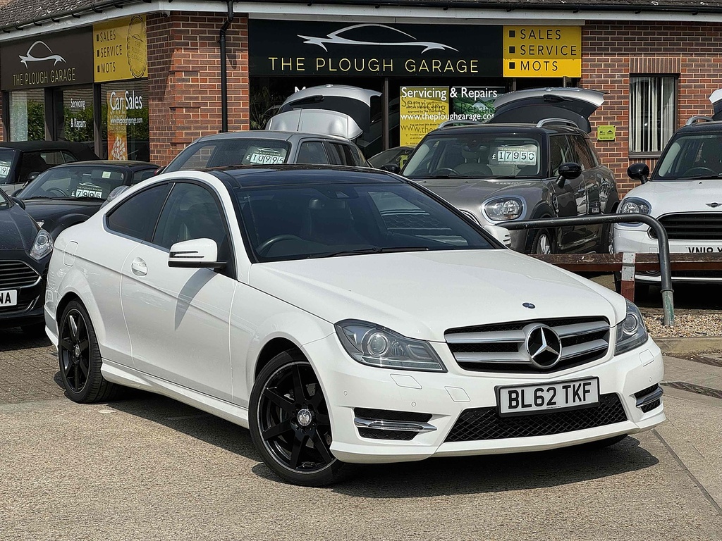 Compare Mercedes-Benz C Class C180 Blueefficiency Amg Sport BL62TKF White