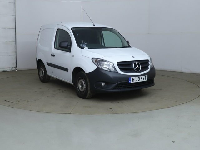 Compare Mercedes-Benz CITAN 1.5 109 Cdi Blueefficiency 90 Bhp With Air Con, Cr BC19FYT White