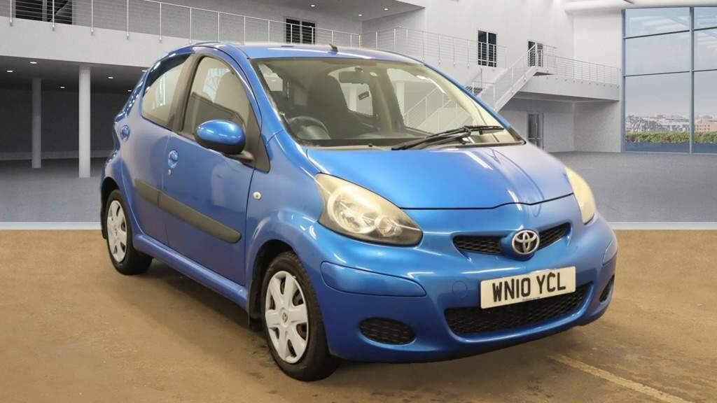 Compare Toyota Aygo 1.0 Vvt-i Blue Multimode Euro 4 WN10YCL Blue
