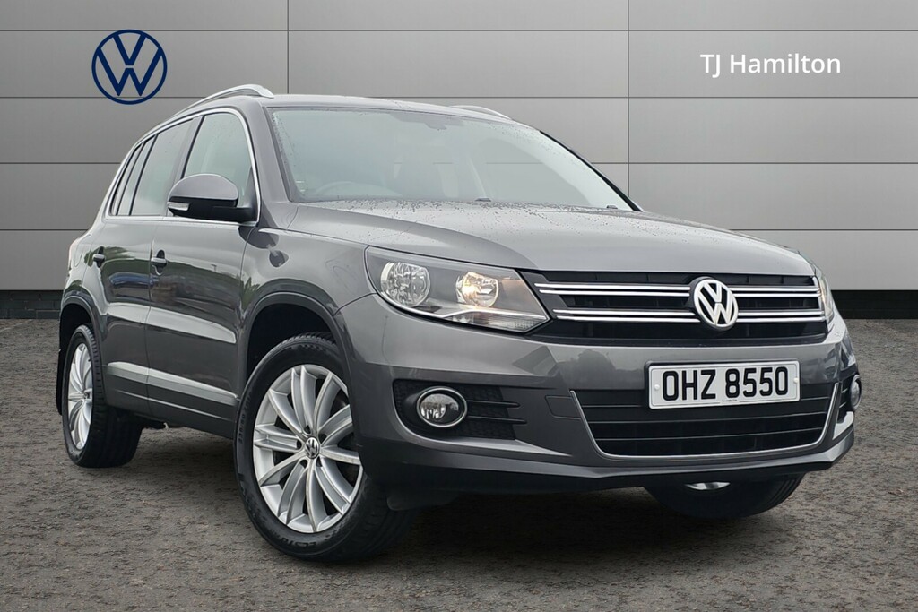 Compare Volkswagen Tiguan 2.0 Tdi 140Ps 4Wd Sport OHZ8550 Grey