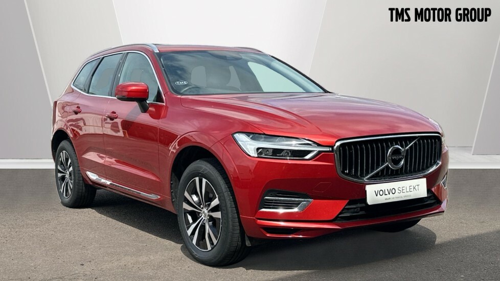 Compare Volvo XC60 Recharge Inscription Expression, T6 Awd Plug-in Hy YP21XTR Red