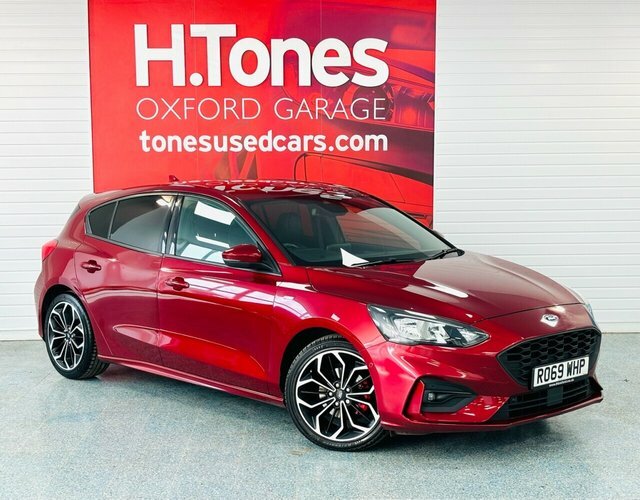 Compare Ford Focus 1.0 St-line X 125 Bhp RO69WHP Red