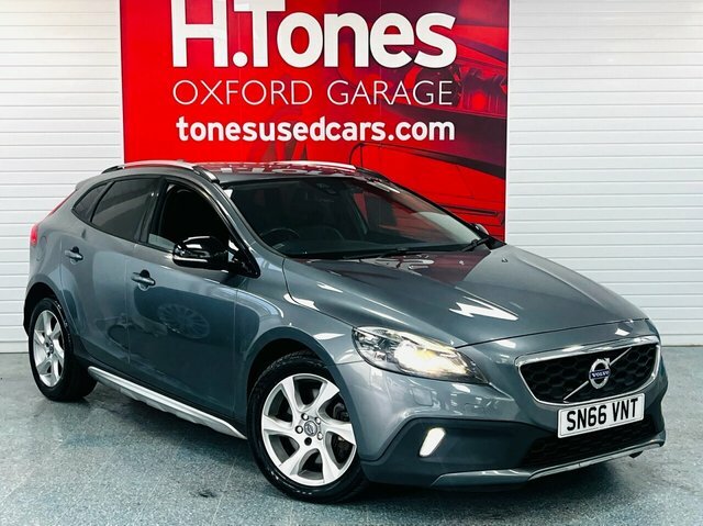 Compare Volvo V40 Cross Country D2 Cross Country Lux SN66VNT Grey