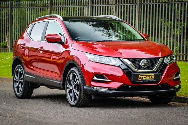 Compare Nissan Qashqai 1.5 Dci N-connecta Dct 114 Bhp PE69RKX Red