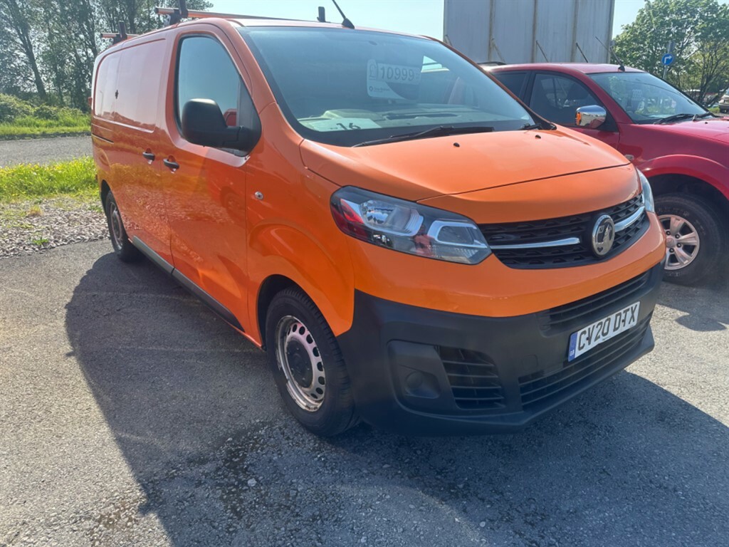Vauxhall Vivaro Mpv Orange #1