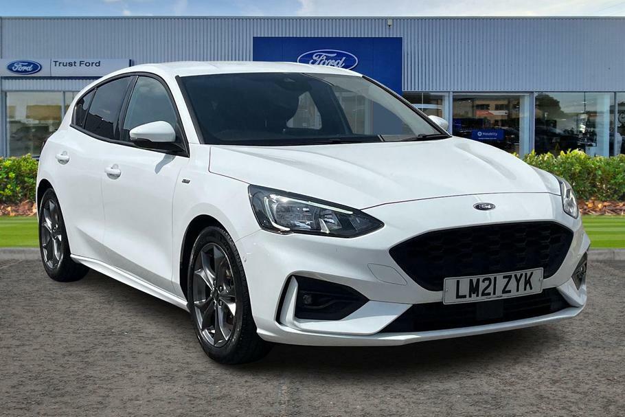 Compare Ford Focus 1.0 Ecoboost Hybrid Mhev 125 St-line Edition LM21ZYK White