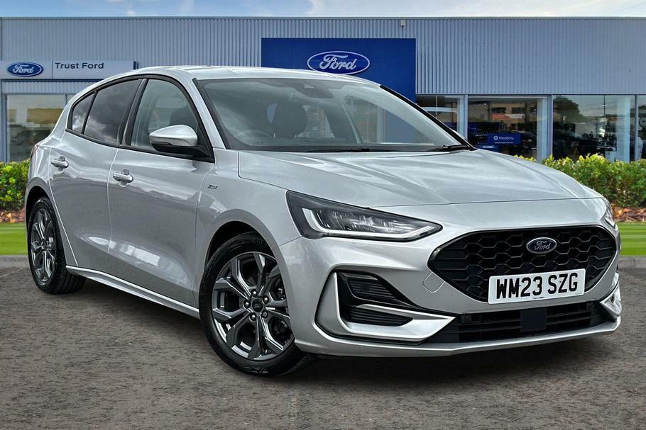Compare Ford Focus 1.0 Ecoboost St-line WM23SZG Silver