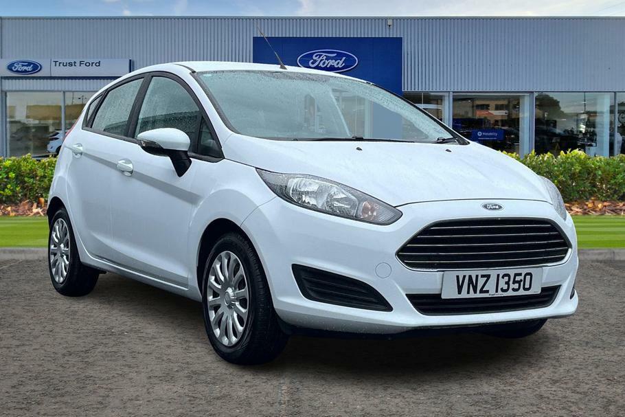 Compare Ford Fiesta 1.25 Style 5Dr, Only 15948 Mi, Air Conditioning, A VNZ1350 White