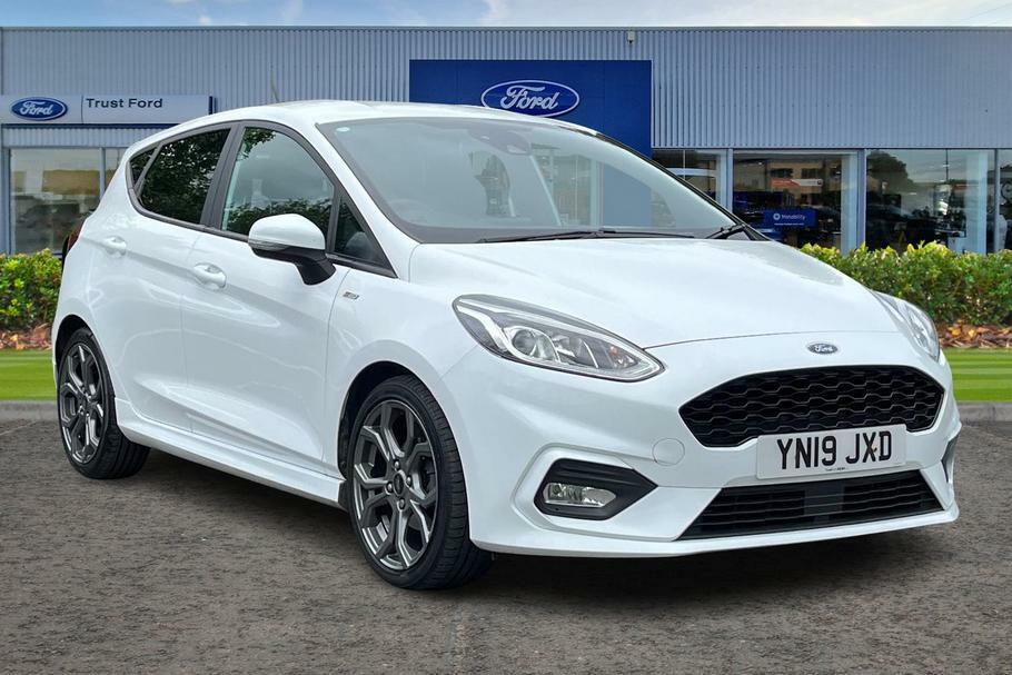 Compare Ford Fiesta 1.0 Ecoboost 125 St-line YN19JXD White