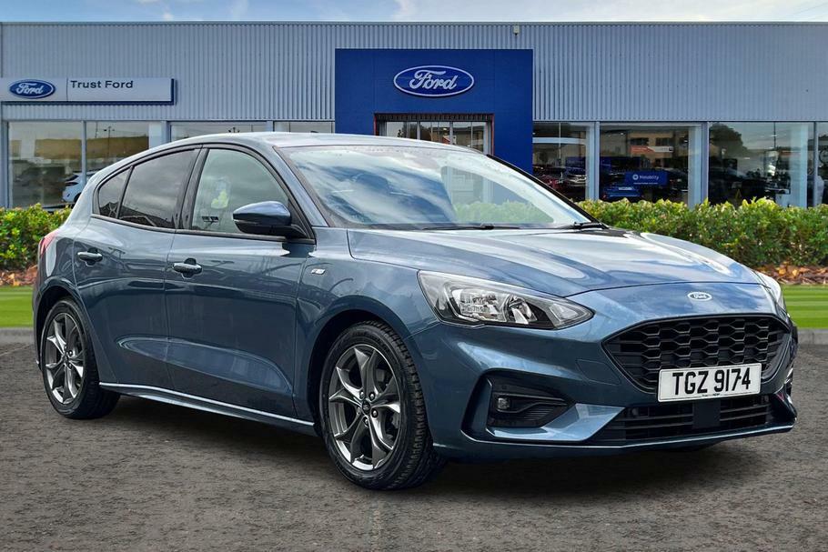 Compare Ford Focus 1.0 Ecoboost Hybrid Mhev 125 St-line Edition TGZ9174 Blue
