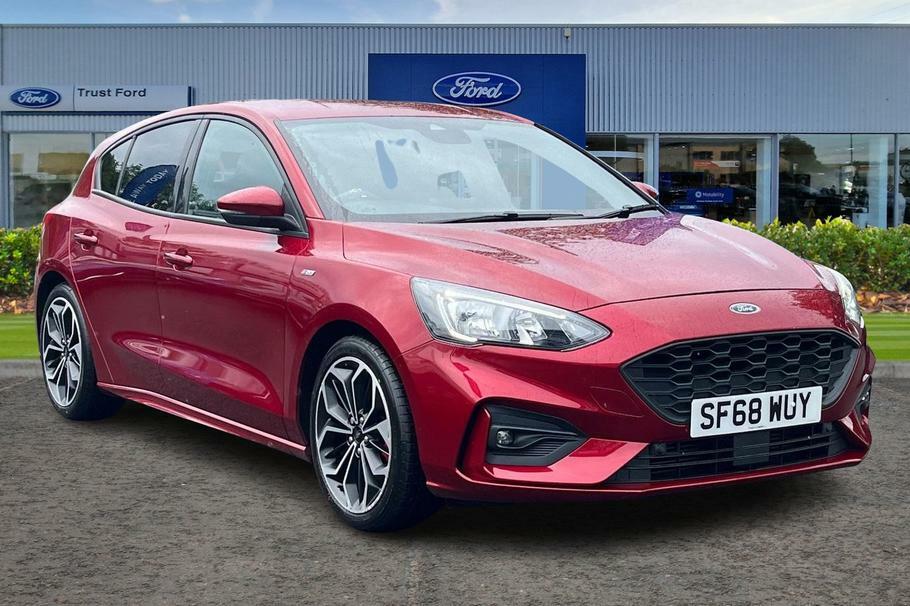 Compare Ford Focus 1.0 Ecoboost 125 St-line X SF68WUY Red