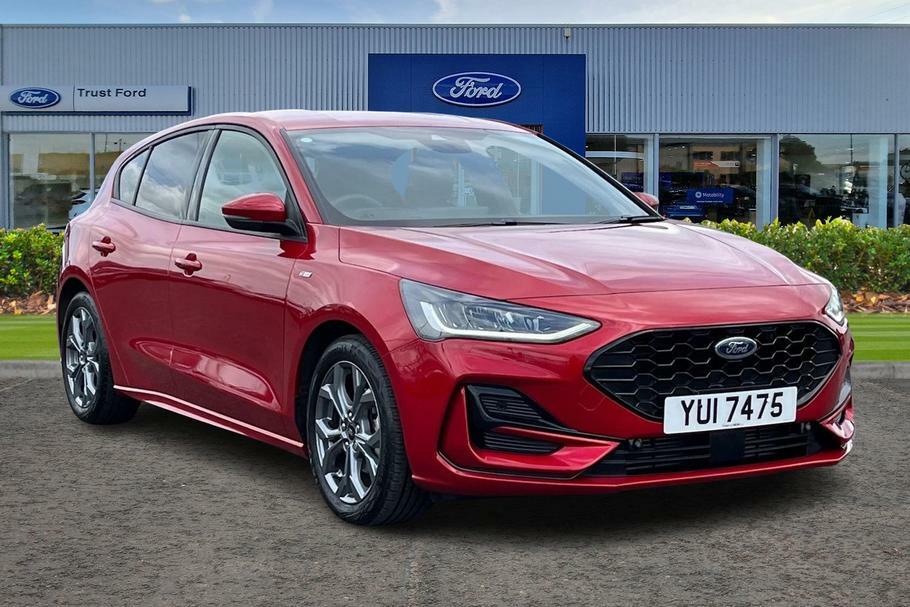 Compare Ford Focus 1.0 Ecoboost Mhev St-line - Sync 4 With 1 YUI7475 Red