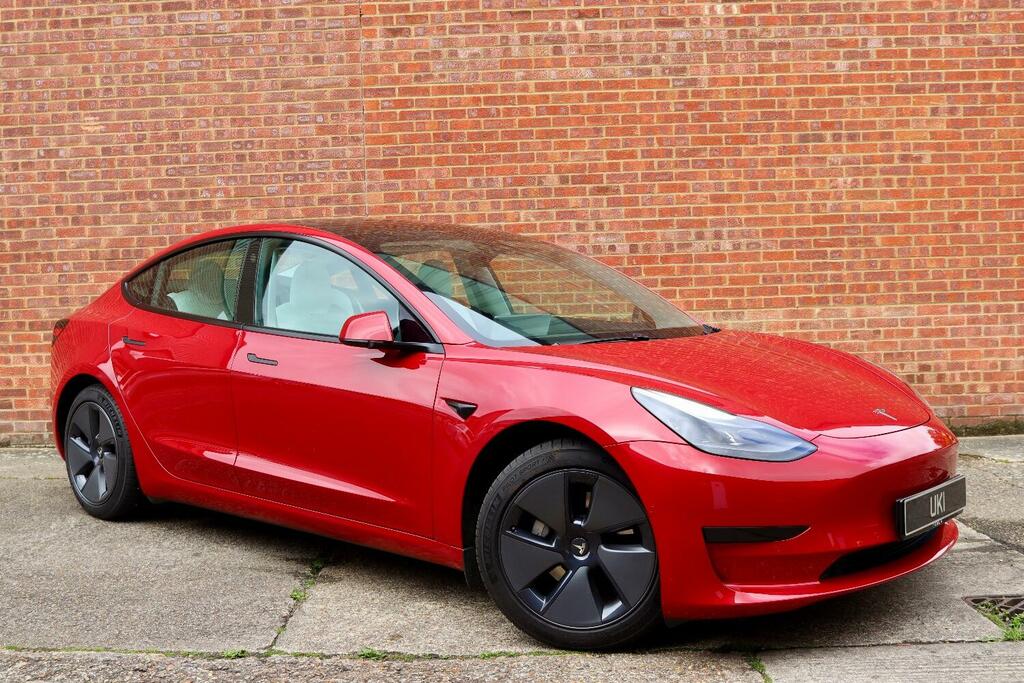 Compare Tesla Model 3 Saloon SC21DDX Red