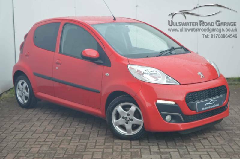 Compare Peugeot 107 1.0 Allure YF14WCY Red
