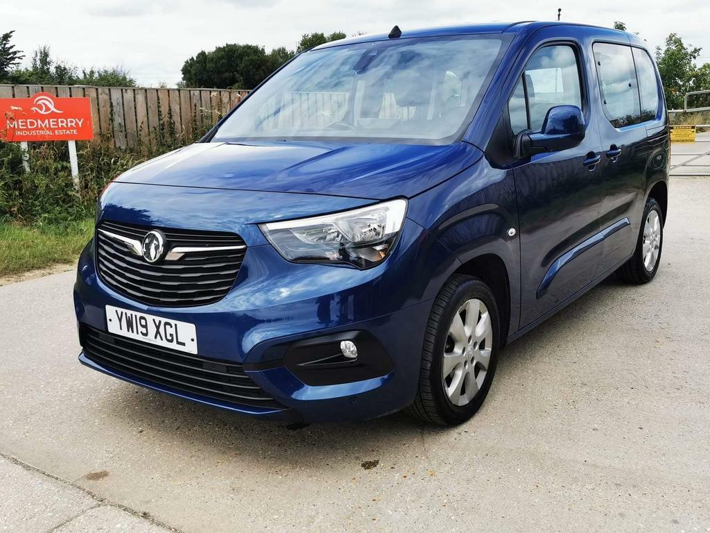 Compare Vauxhall Combo Life Life 1.5 Turbo D Blueinjection Energy Euro 6 YW19XGL Blue