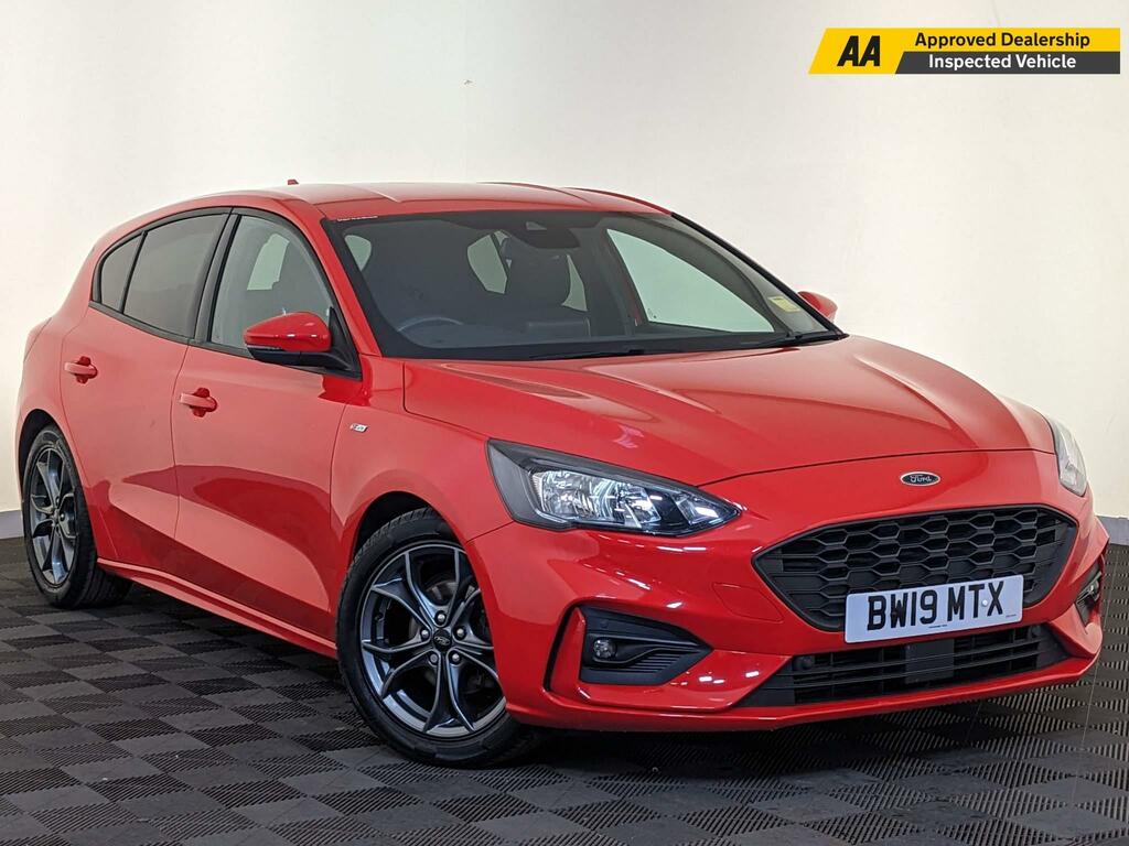 Compare Ford Focus 1.0T Ecoboost St-line Euro 6 Ss BW19MTX Red
