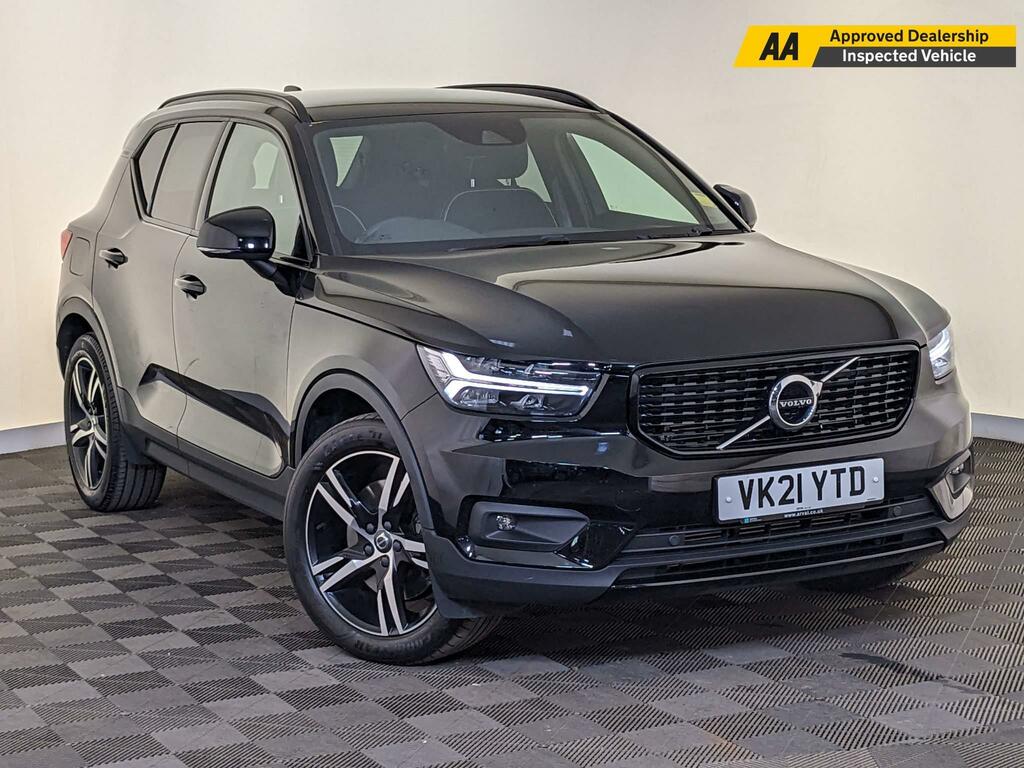 Compare Volvo XC40 1.5H T5 Twin Engine Recharge 10.7Kwh R-design VK21YTD Black