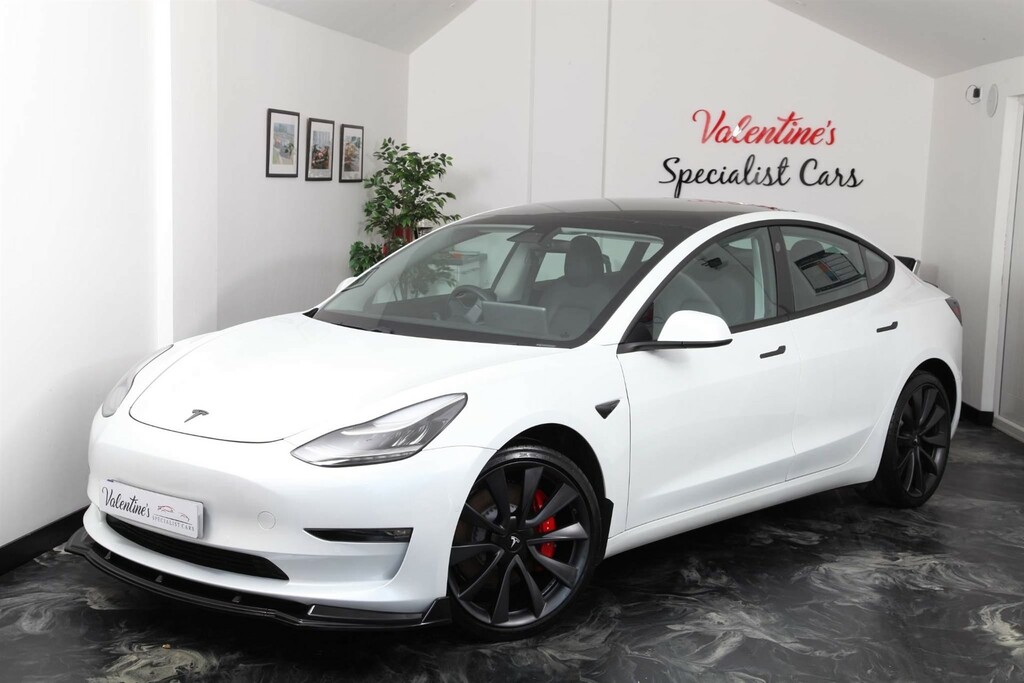 Compare Tesla Model 3 Dual Motor Performance 4Wde Performanc LD70HPV White