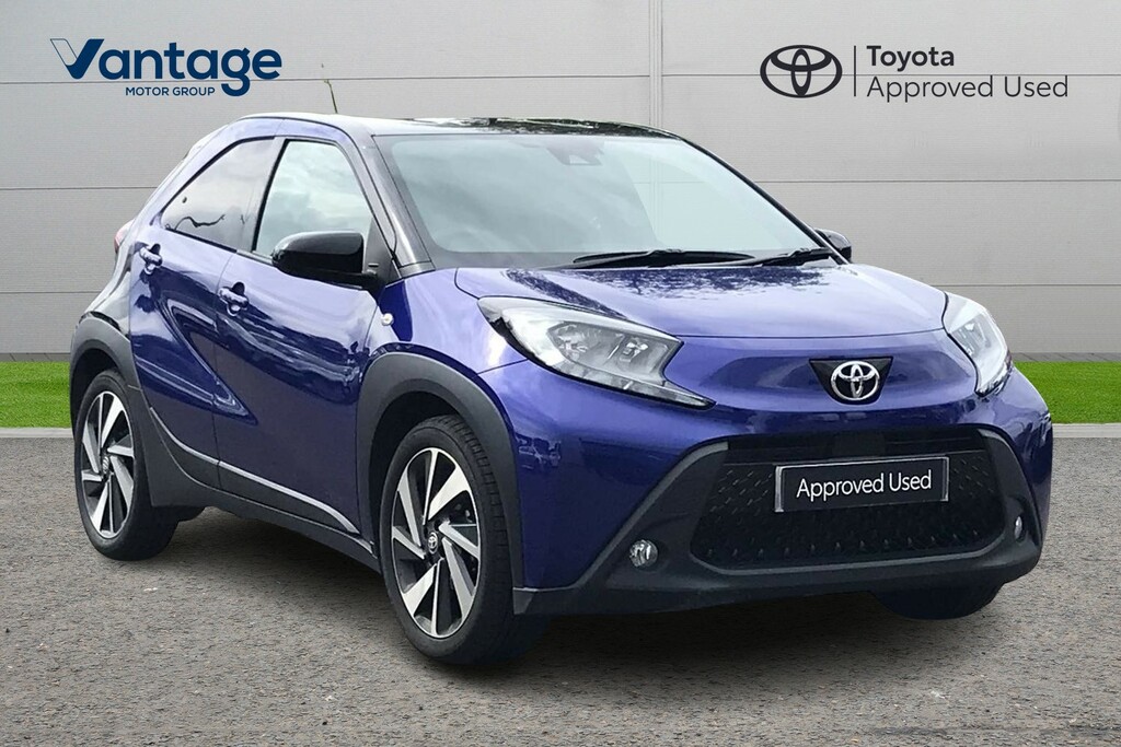 Compare Toyota Aygo X 1.0 Vvt-i Edge Euro 6 Ss YH73RZT Blue