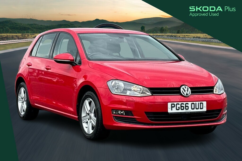 Compare Volkswagen Golf Match Edition 1.6 Tdi 110 PG66OUD Red