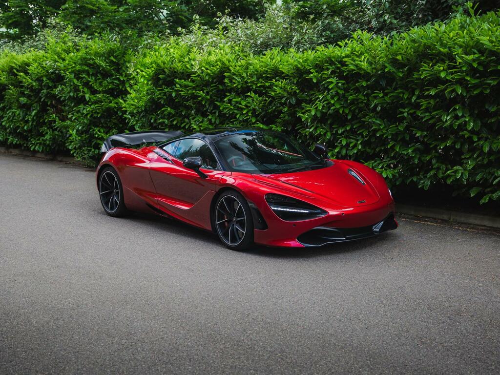 Compare McLaren 720S 720S 4.0T V8 Performance Coupe Ssg Euro  Red
