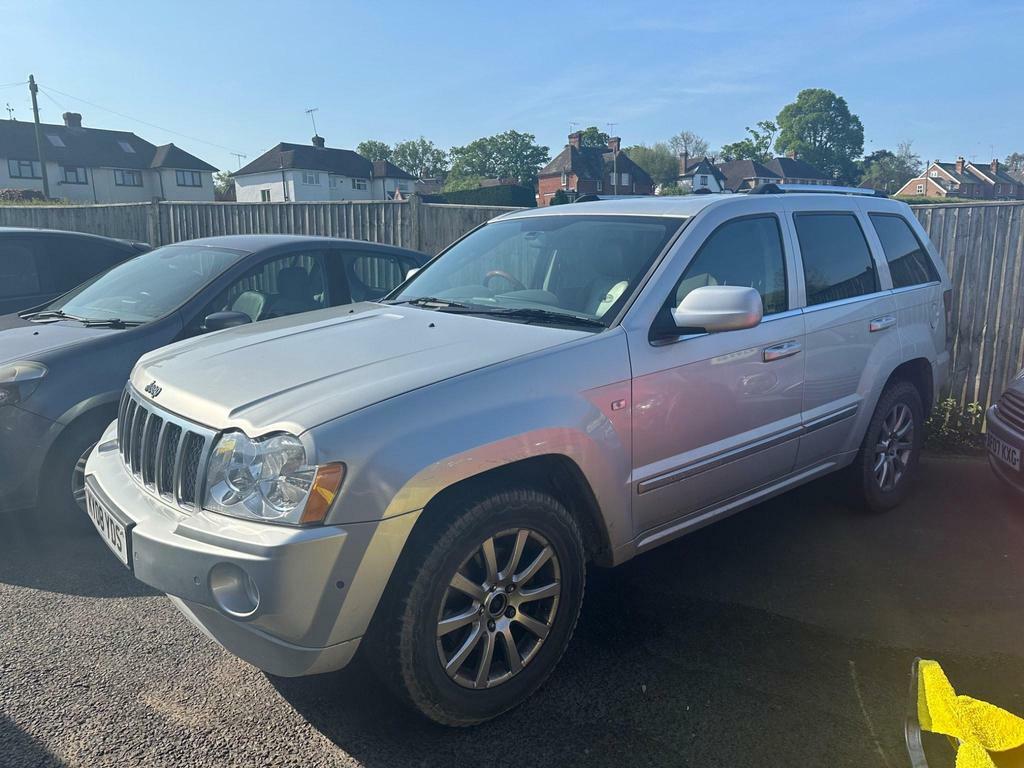 Compare Jeep Grand Cherokee 3.0 Crd Overland 4Wd KY08YDS Silver