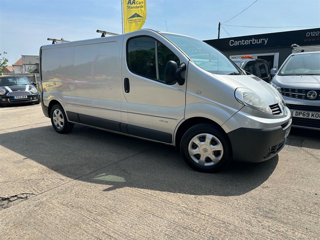 Compare Renault Trafic 2.0 Dci Ll29 Eco L3 H1 Phase 3 HF13XHT Silver